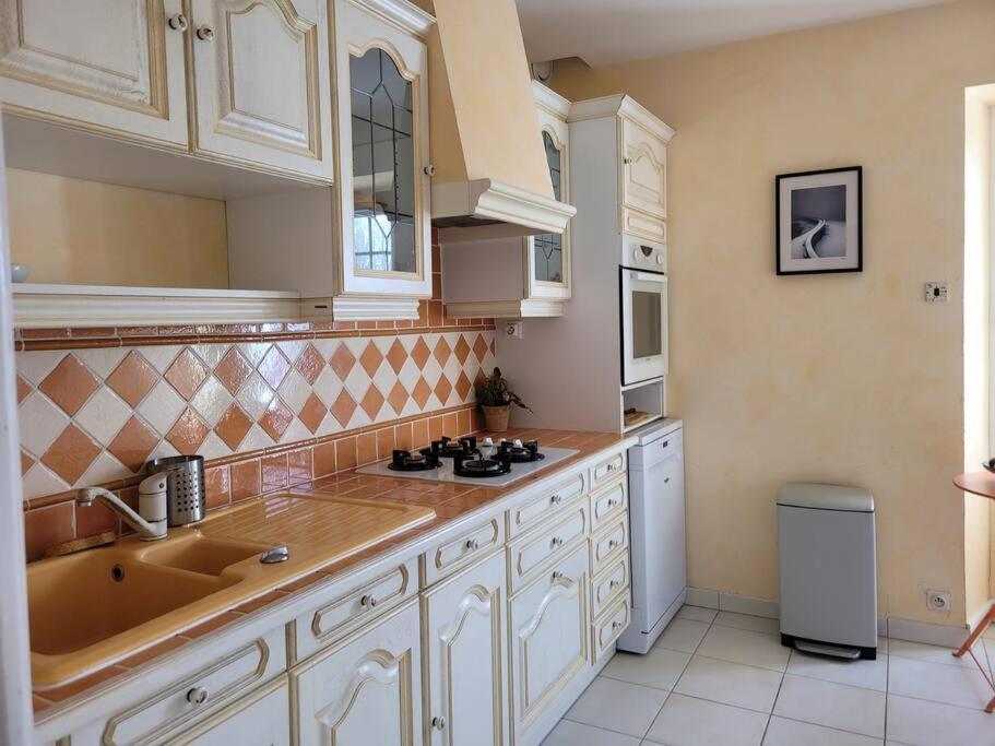 Maison Au Calme A 2 Pas Du Port Cancale Esterno foto